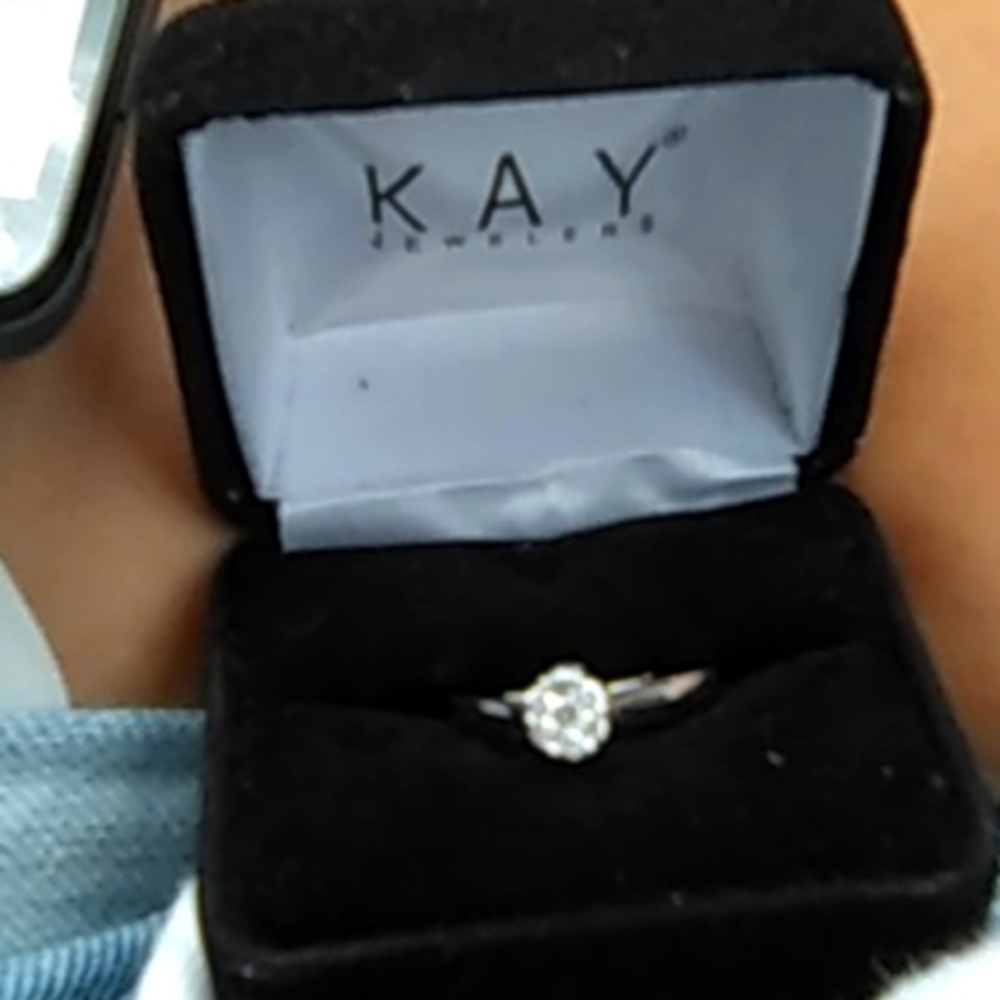10K white gold CERTIFIED